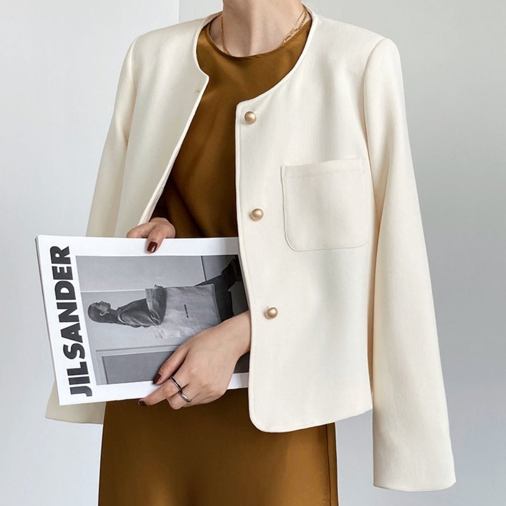 <即納>ショート丈ノーカラージャケット|オフィスカジュアル レディース 通販【ミレジェネ】