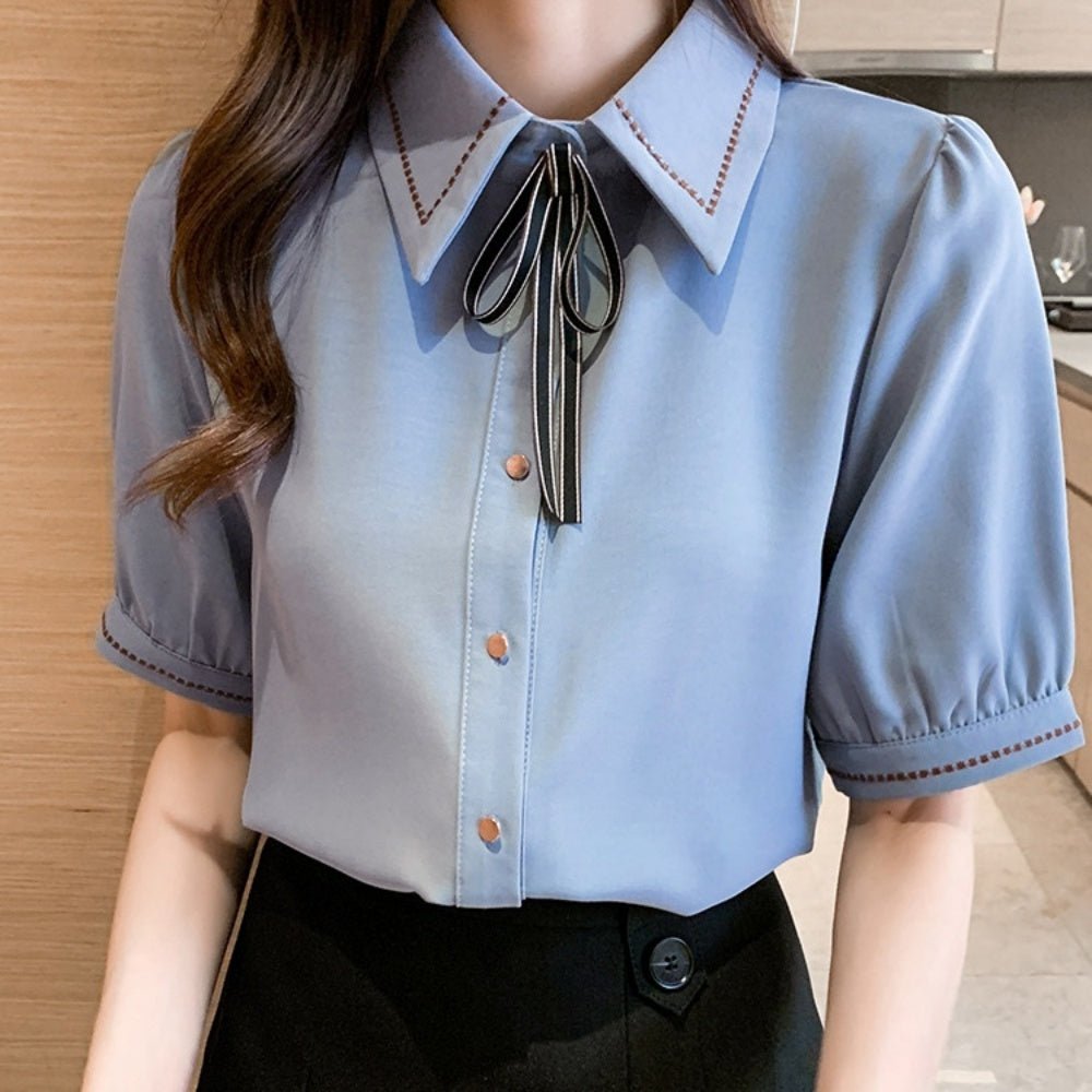 <即納>ハーフスリーブ刺繍リボンブラウス|オフィスカジュアル レディース 通販【ミレジェネ】