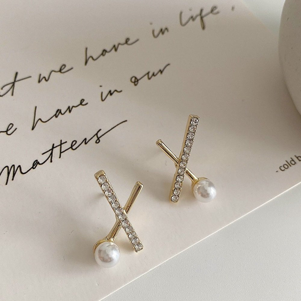クロスデザインパールピアス