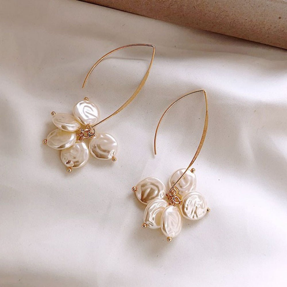 シェルデザインピアス