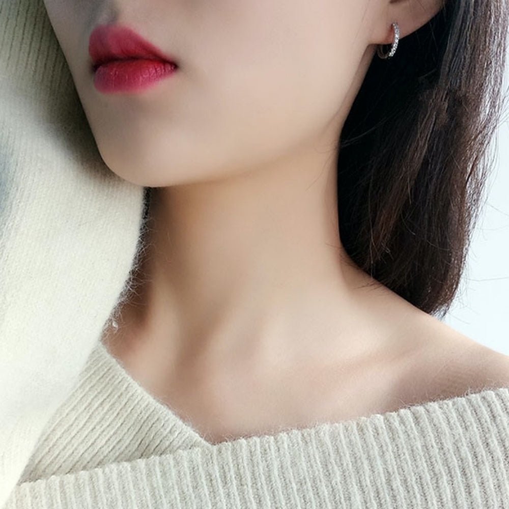 オフィスカジュアル 上品シンプル小さめビジューフープピアス ミレジェネ