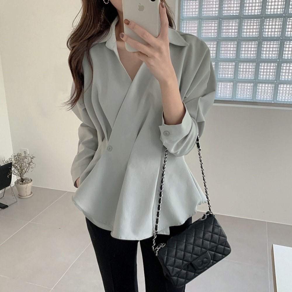 オフィスカジュアル 秋 Vネックギャザーデザイントップス ミレジェネ