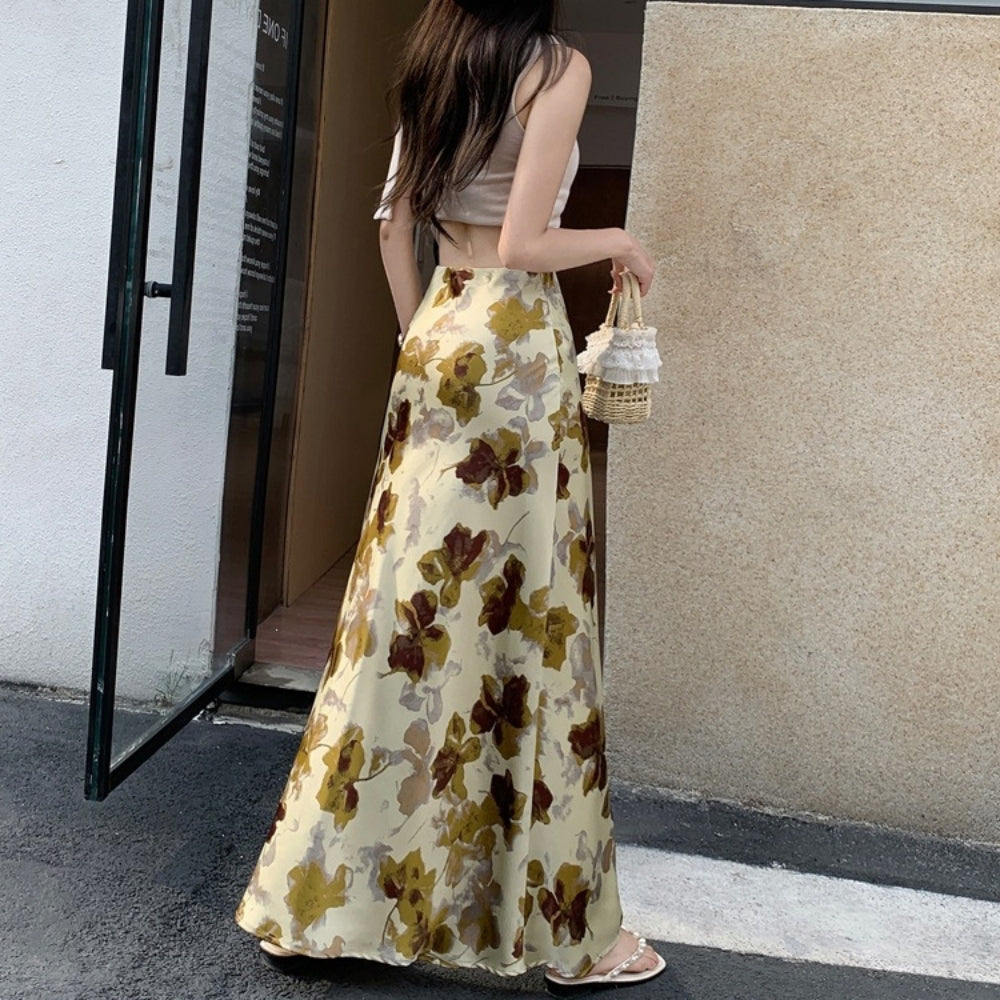 花柄サテンAラインスカート