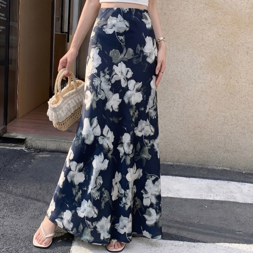 花柄サテンAラインスカート