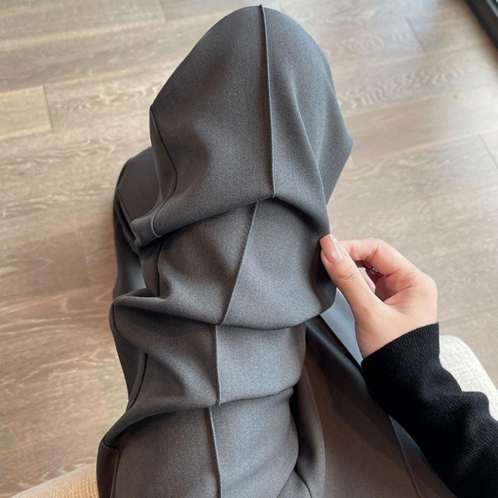 ピンタックライン入りセミフレアパンツ