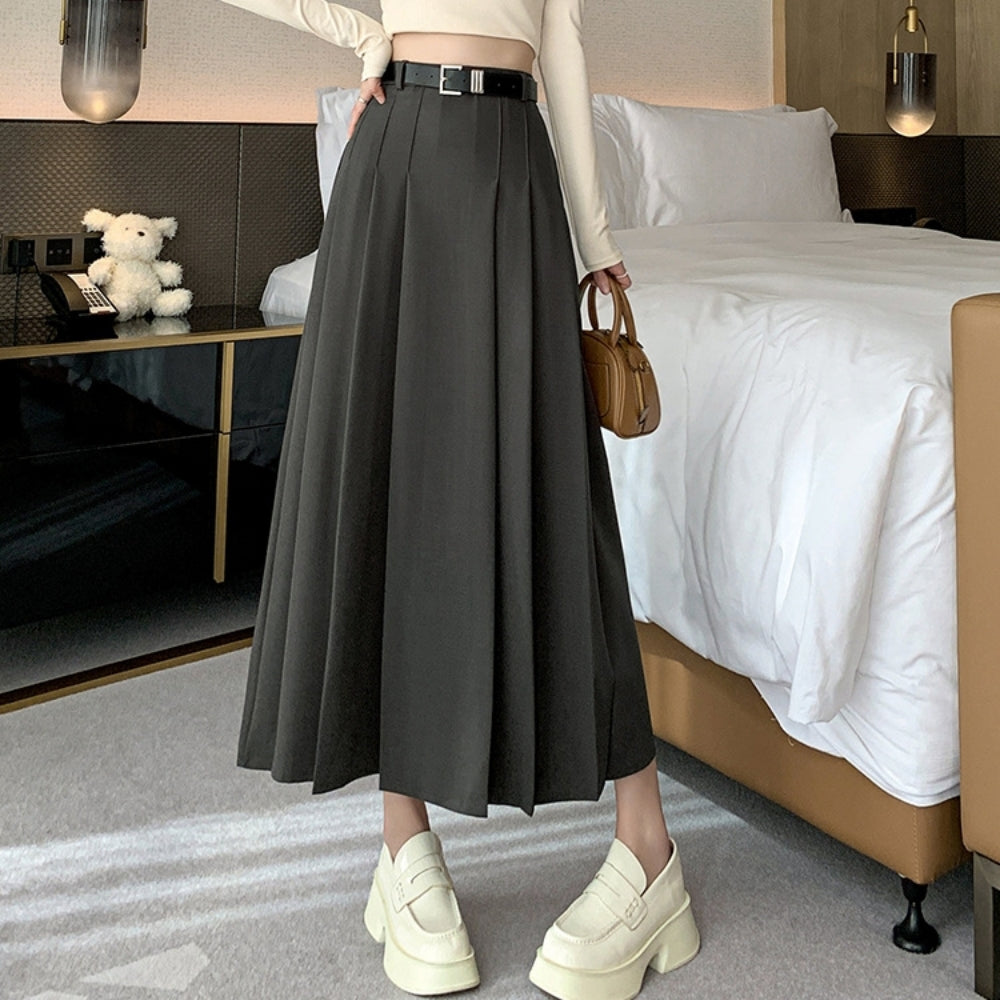 プリーツロングスカート