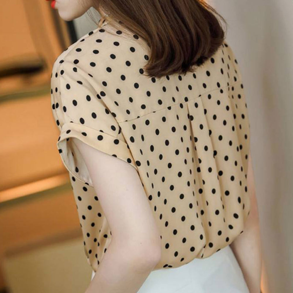 フロントボタンドット柄ブラウス