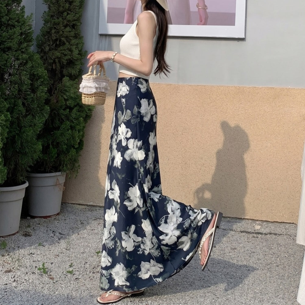 花柄サテンAラインスカート