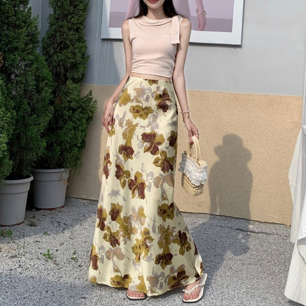 花柄サテンAラインスカート