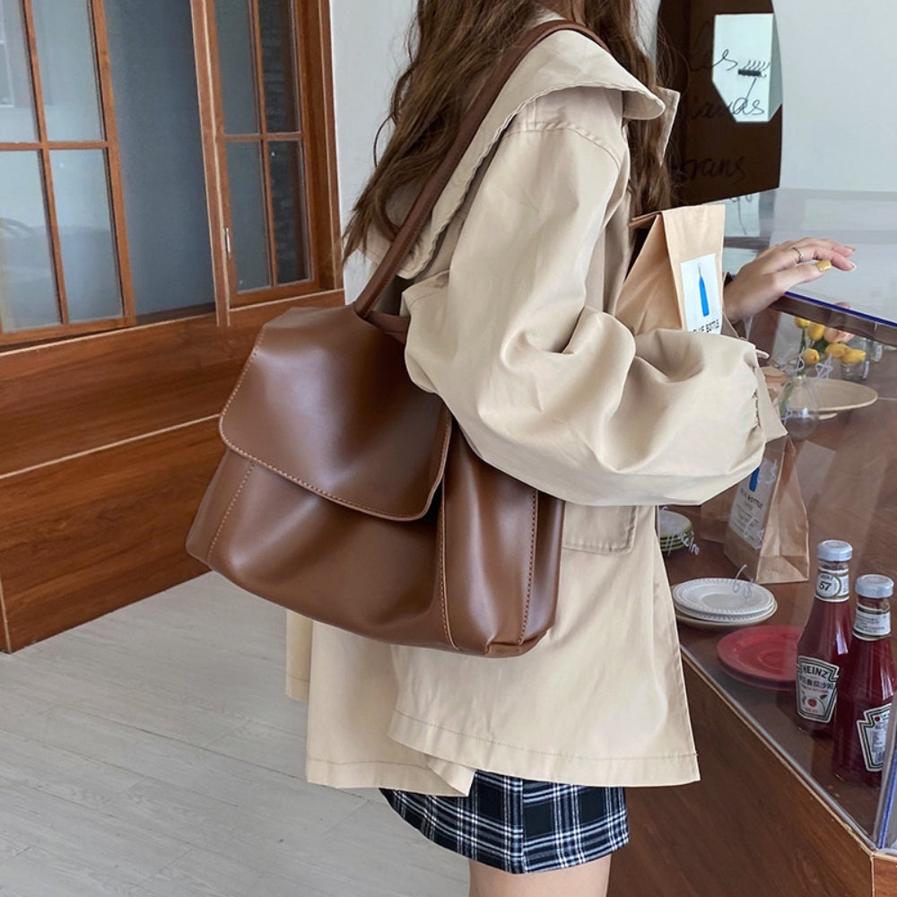 ワンハンドルショルダー2WAYフラップバッグ
