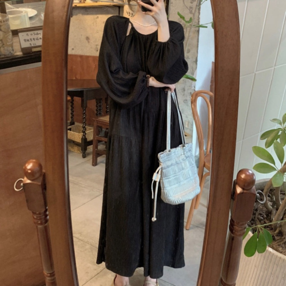 プリーツ加工長袖ワンピース