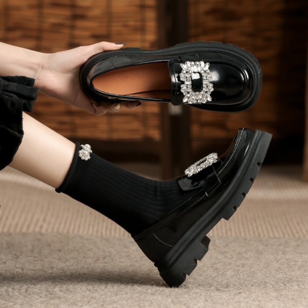 ビジューバックルローファー｜オフィスカジュアル レディース 通販【ミレジェネ】