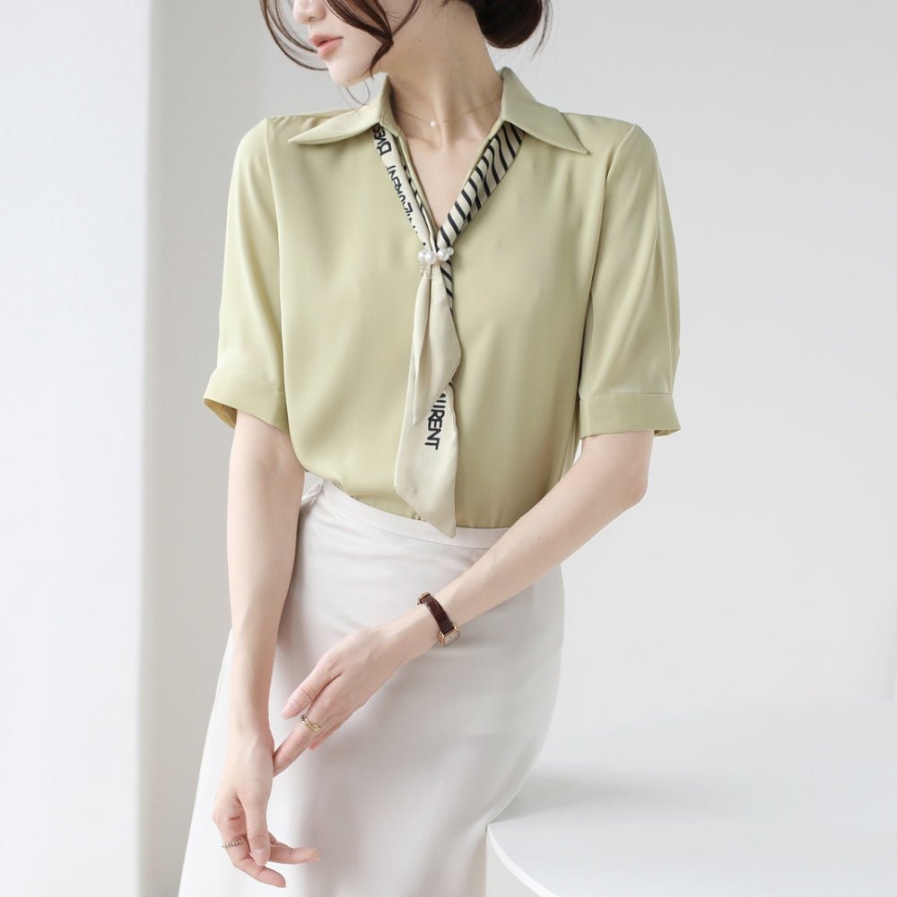 【骨格ストレートさんにおすすめ】アクセントスカーフ半袖ブラウス[ミレジェネ]｜オフィスカジュアル レディース 通販【ミレジェネ】