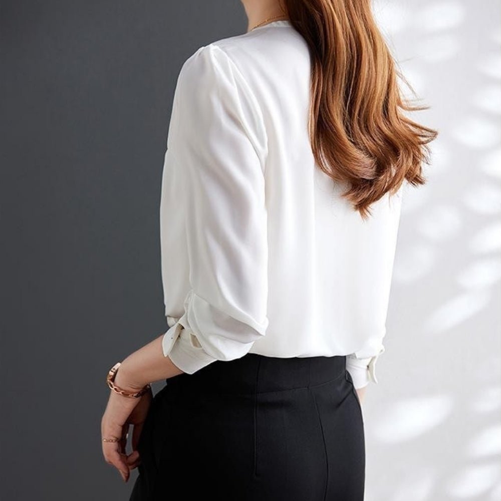 パールビジュー付きシフォンブラウス｜オフィスカジュアル レディース 通販【ミレジェネ】