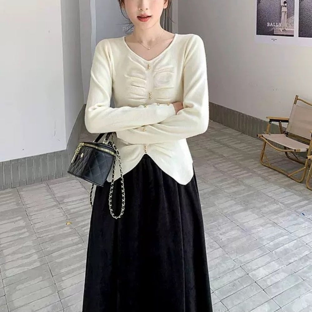 ゴールドボタンハートネックニットトップス｜オフィスカジュアル レディース 通販【ミレジェネ】