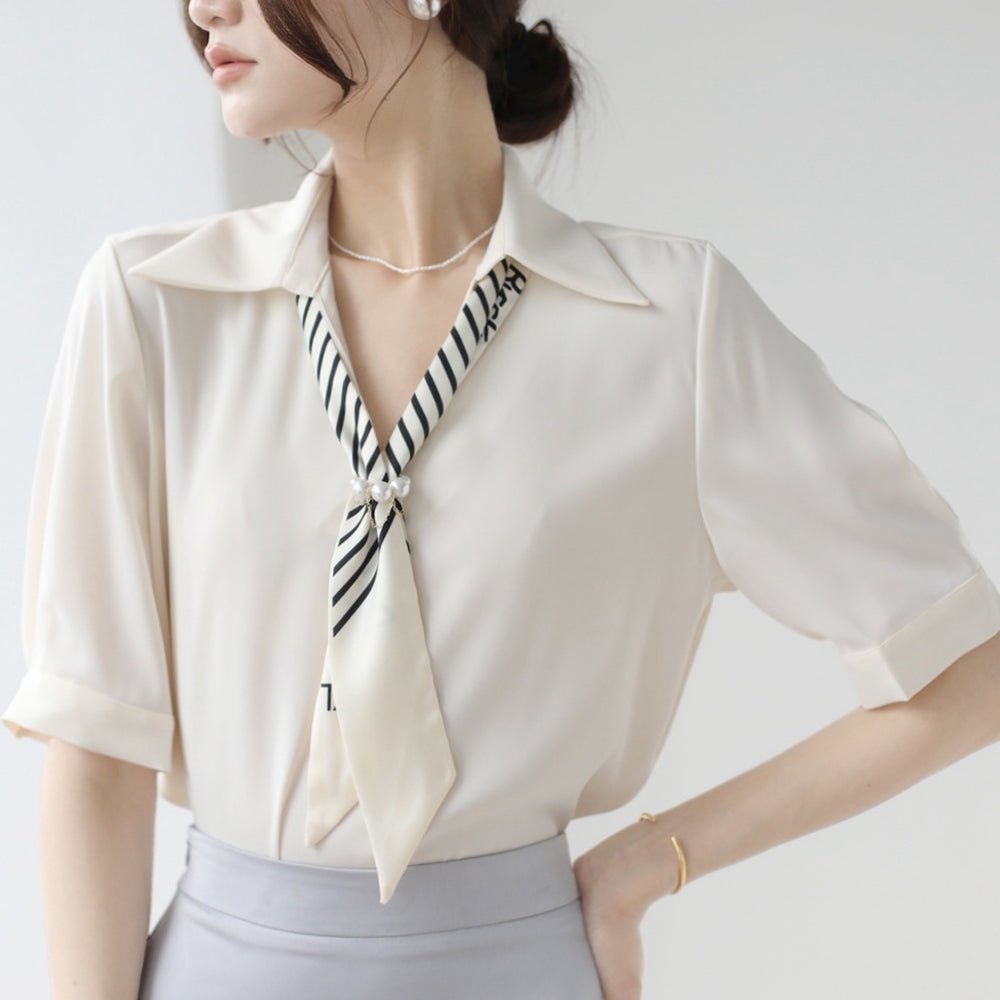 【骨格ストレートさんにおすすめ】アクセントスカーフ半袖ブラウス[ミレジェネ]｜オフィスカジュアル レディース 通販【ミレジェネ】