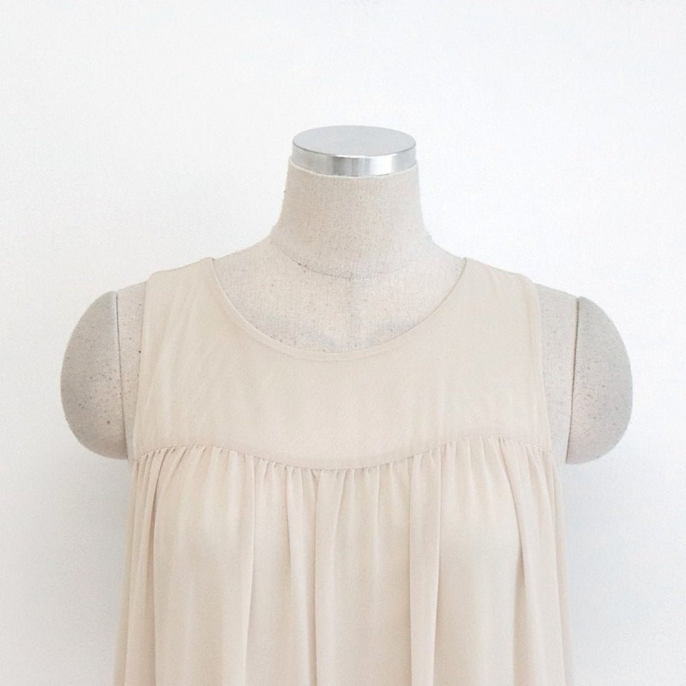 【骨格ナチュラルさんにおすすめ】ノースリーブシフォンティアードワンピース [ミレジェネ]｜オフィスカジュアル レディース 通販【ミレジェネ】