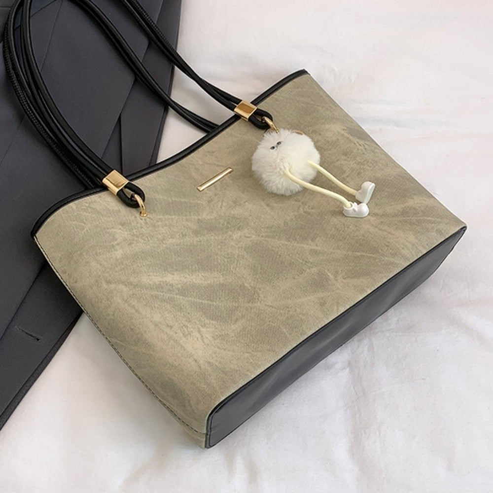 チャーム付きスクエアショルダーバッグ｜オフィスカジュアル レディース 通販【ミレジェネ】