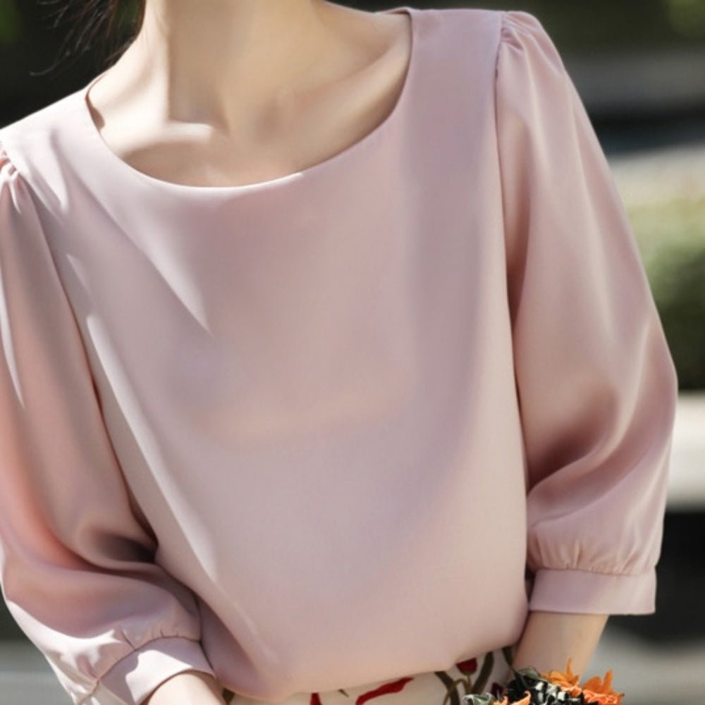 ボートネックパフスリーブ七分袖ブラウス｜オフィスカジュアル