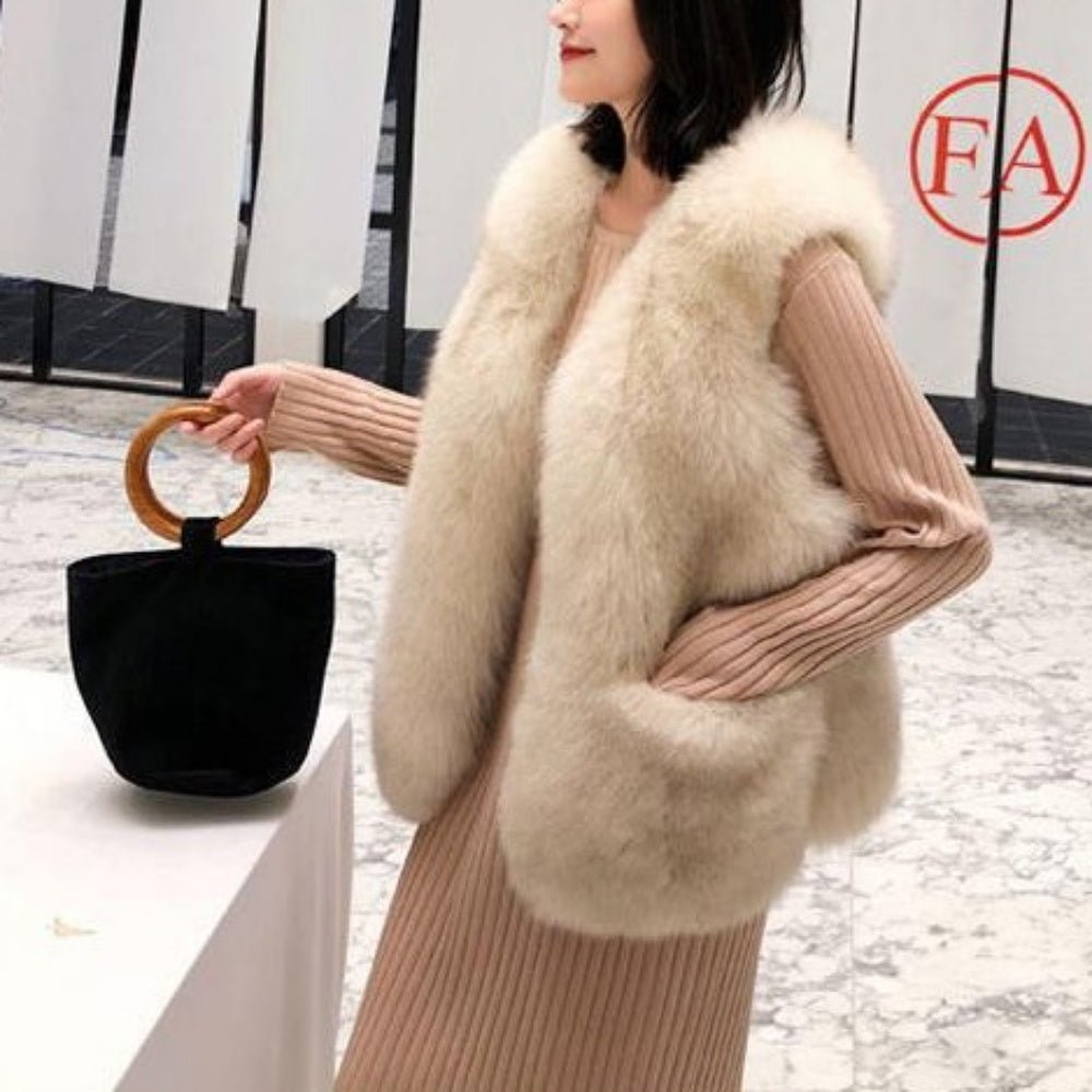 ポケット付きボリュームファーベスト｜オフィスカジュアル レディース 通販【ミレジェネ】