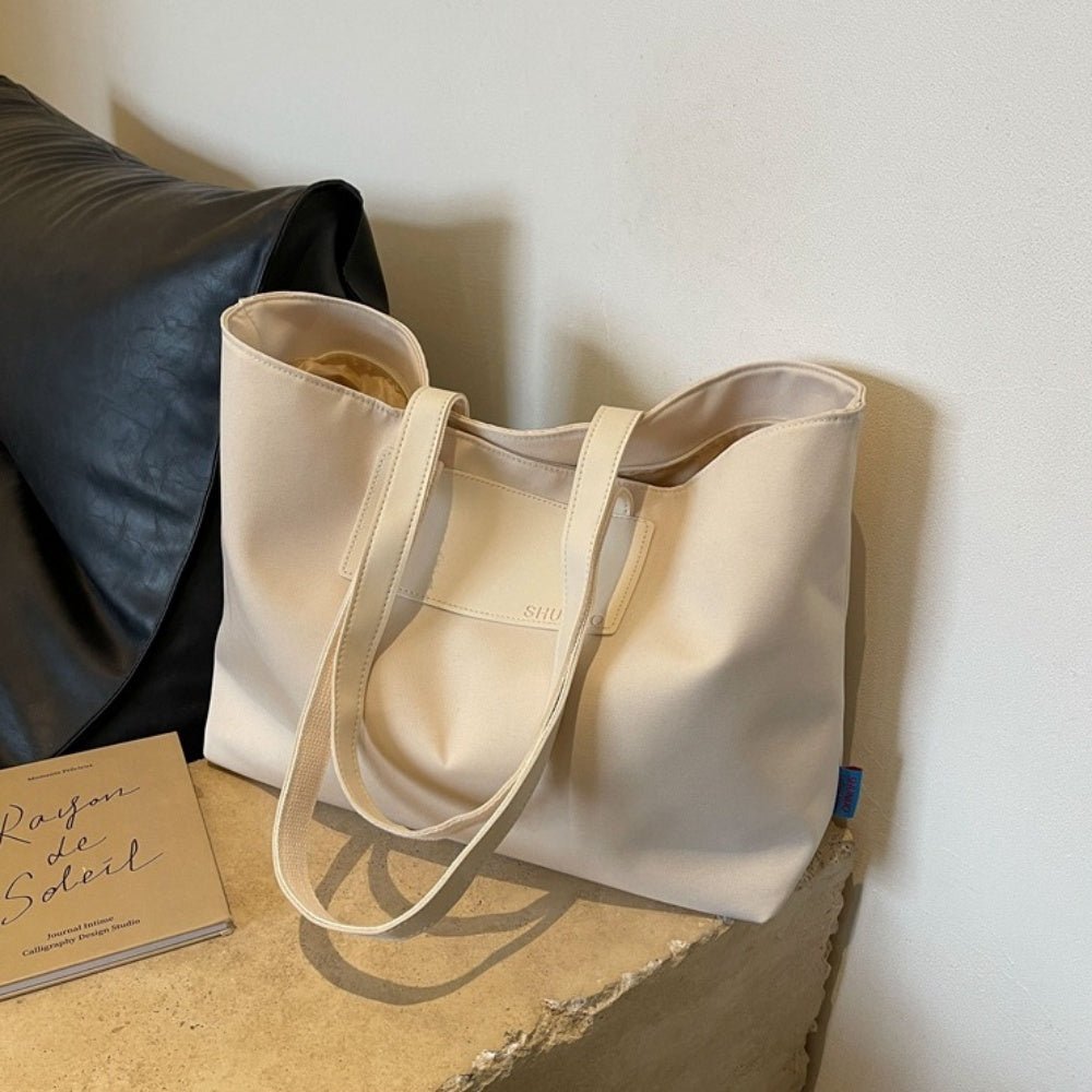 かじ　外ポケットバック 大容量布製外ポケット付き肩掛けバッグ｜オフィスカジュアル