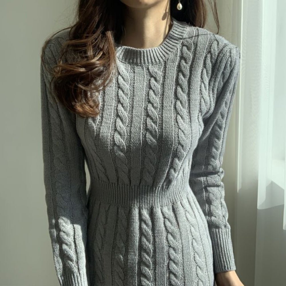 スリット入りケーブルニットワンピース｜オフィスカジュアル レディース 通販【ミレジェネ】