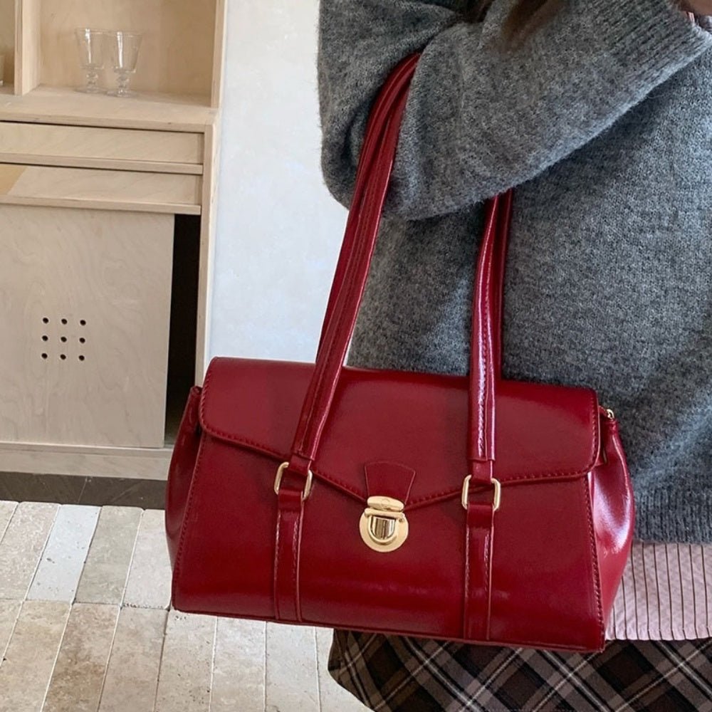 金具付き横長フラップバッグ｜オフィスカジュアル レディース 通販【ミレジェネ】