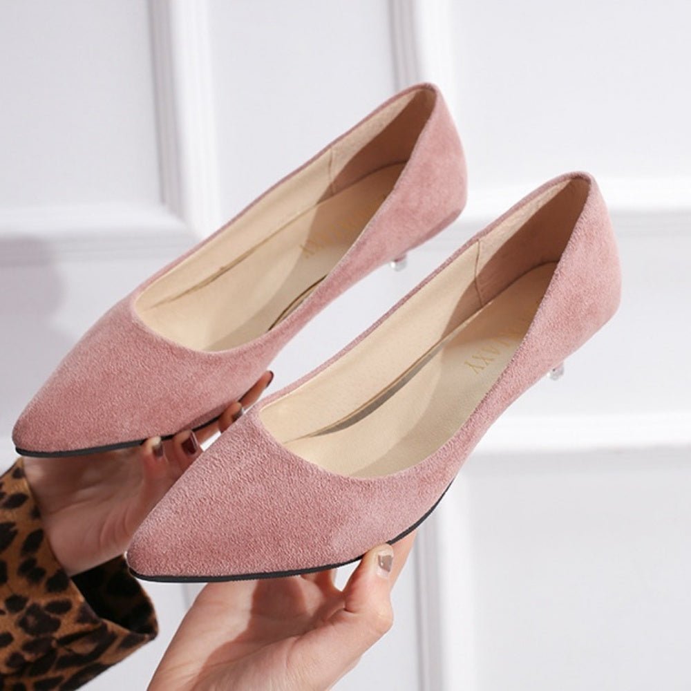 【CELINE】新品　スエードピンクパンプス Vカット CELINE】新品 スエードピンクパンプス Vカット