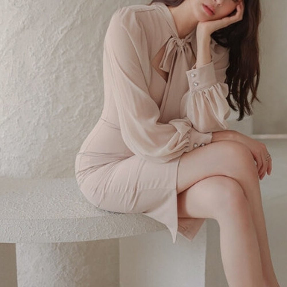 リボン付きシアー袖スリムワンピース｜オフィスカジュアル レディース 通販【ミレジェネ】