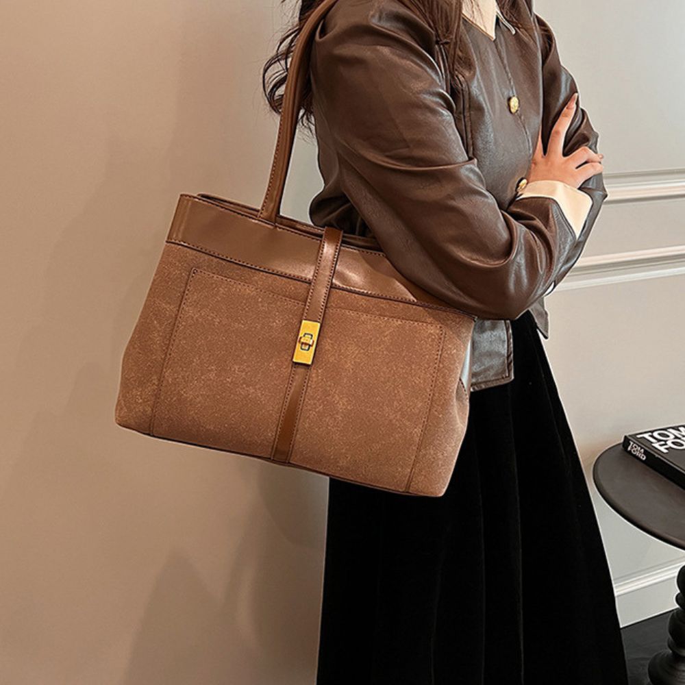 シンプル金具つきトートバッグ｜オフィスカジュアル レディース