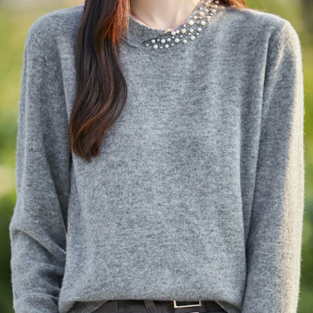 パールビジュー付ニットセーター｜オフィスカジュアル レディース 通販【ミレジェネ】