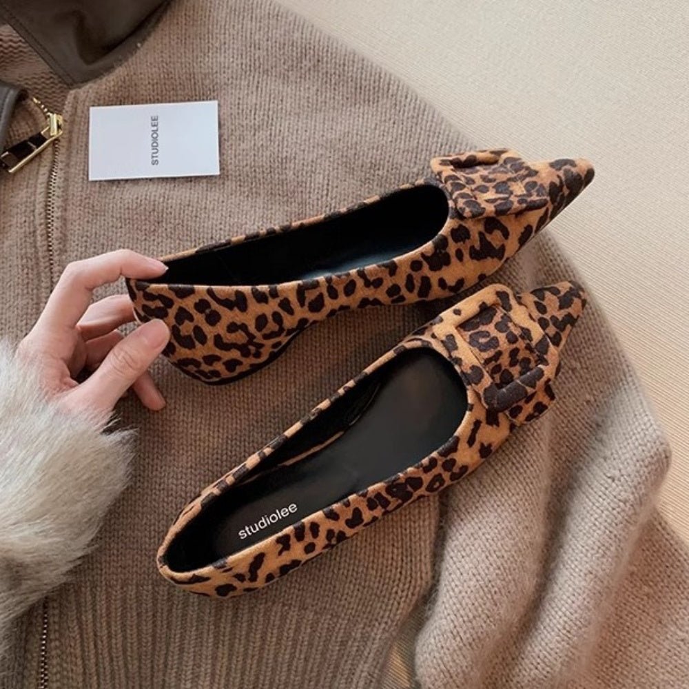 ヒョウ柄スクエアバックルパンプス｜オフィスカジュアル レディース 通販【ミレジェネ】