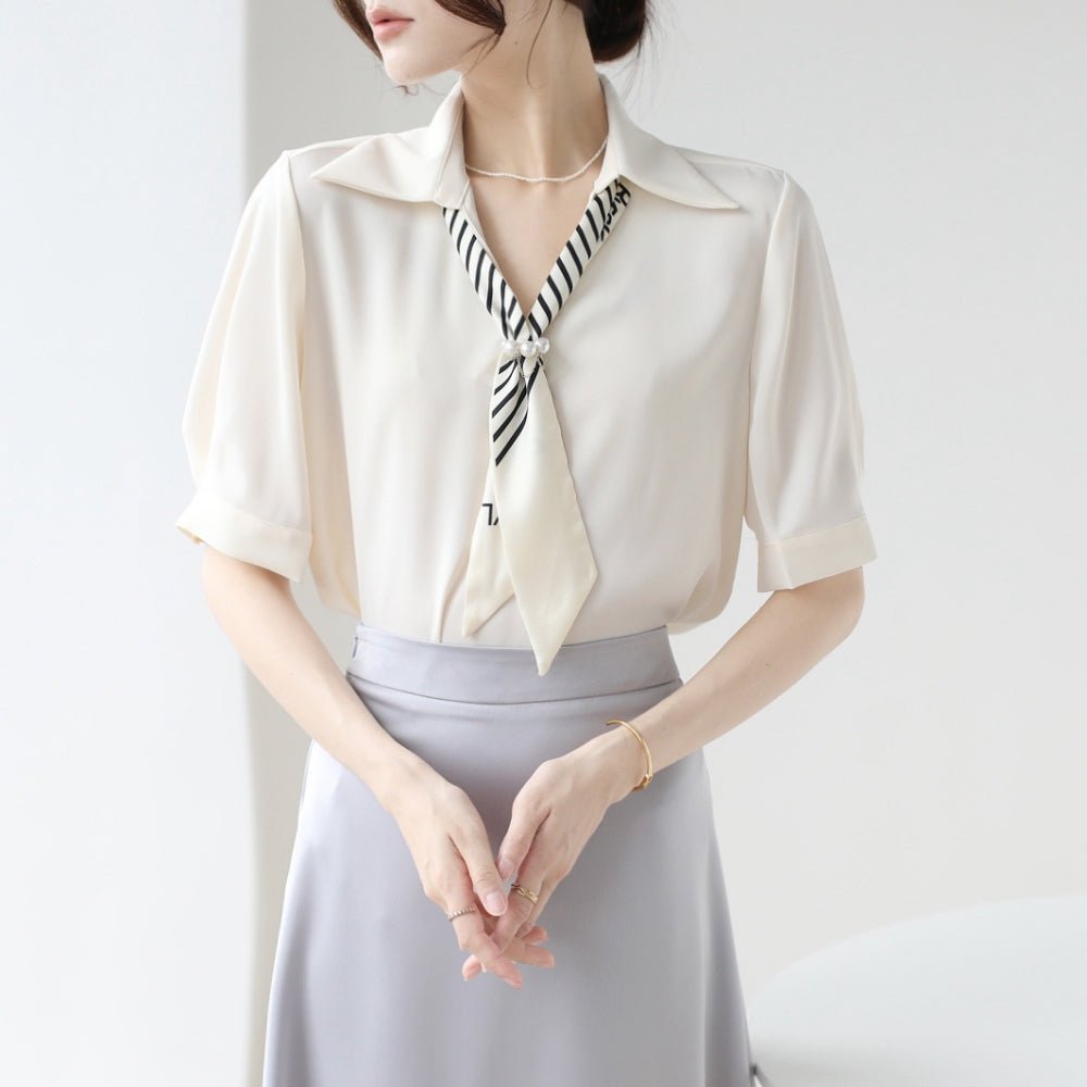 【骨格ストレートさんにおすすめ】アクセントスカーフ半袖ブラウス[ミレジェネ]｜オフィスカジュアル レディース 通販【ミレジェネ】