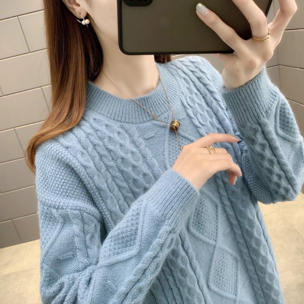 モックネックケーブル編ミドルゲージニット｜オフィスカジュアル