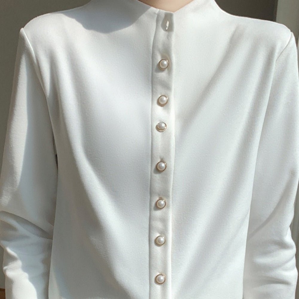 パールボタンボトルネックトップス｜オフィスカジュアル レディース 通販【ミレジェネ】
