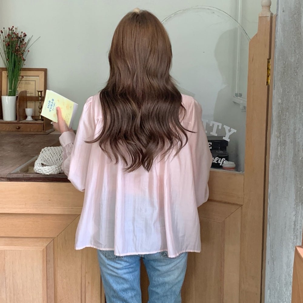 フラットカラーナローリボンシアーブラウス｜オフィスカジュアル レディース 通販【ミレジェネ】