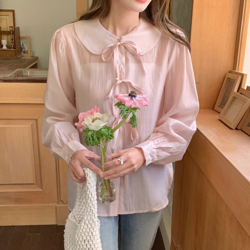 フラットカラーナローリボンシアーブラウス｜オフィスカジュアル レディース 通販【ミレジェネ】