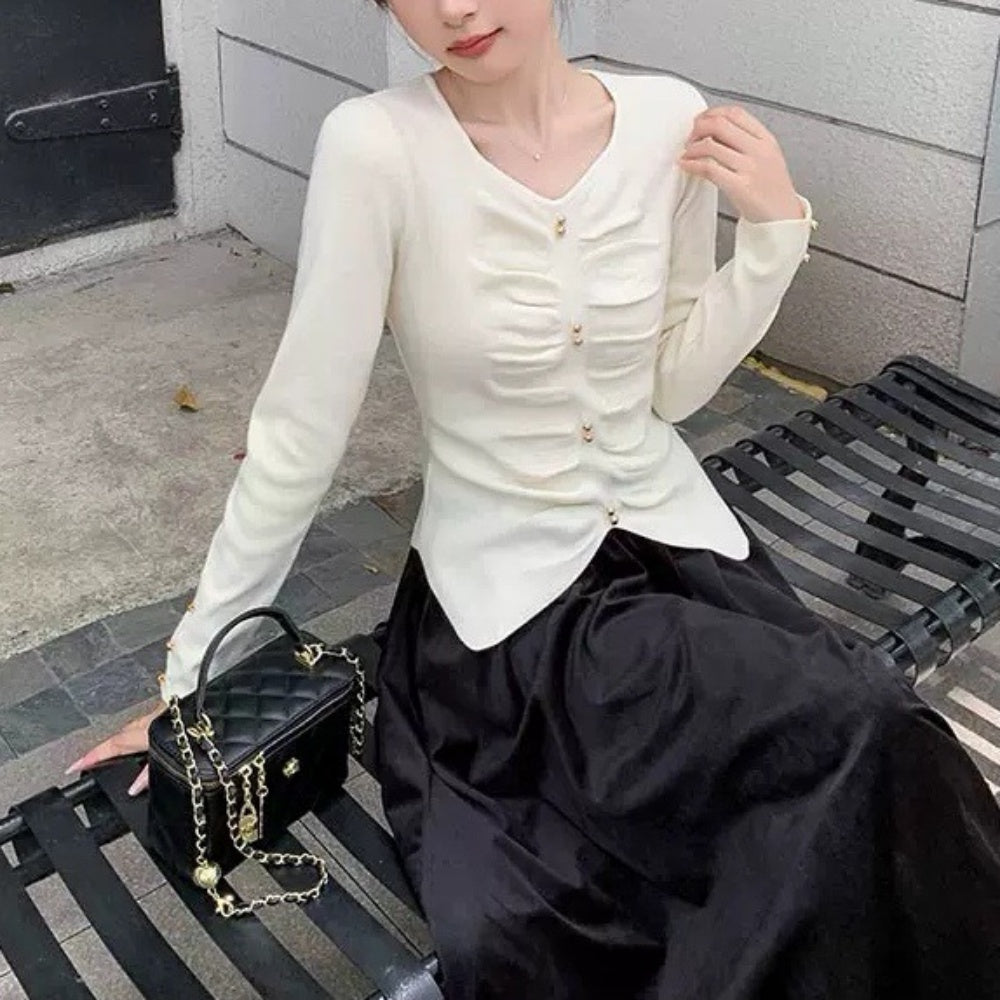 ゴールドボタンハートネックニットトップス｜オフィスカジュアル レディース 通販【ミレジェネ】