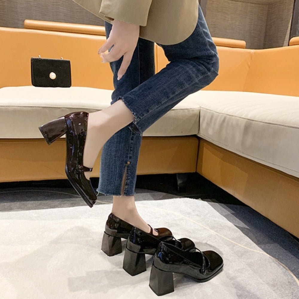 アッパーストラップスクエアトゥパンプス｜オフィスカジュアル レディース 通販【ミレジェネ】