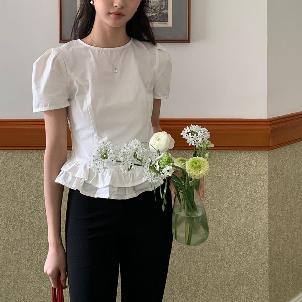 フリルヘムパフスリーブブラウス｜オフィスカジュアル レディース 通販【ミレジェネ】