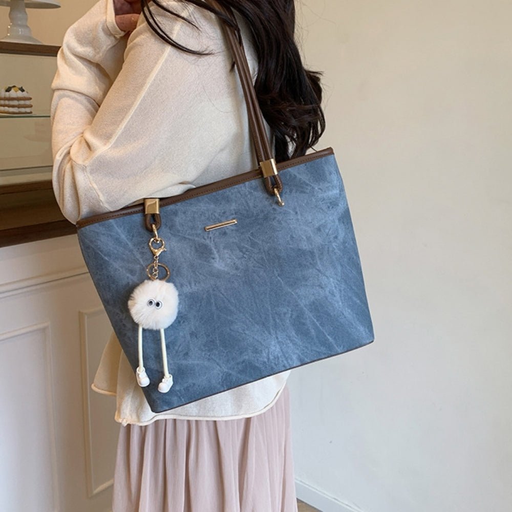 チャーム付きスクエアショルダーバッグ｜オフィスカジュアル レディース 通販【ミレジェネ】