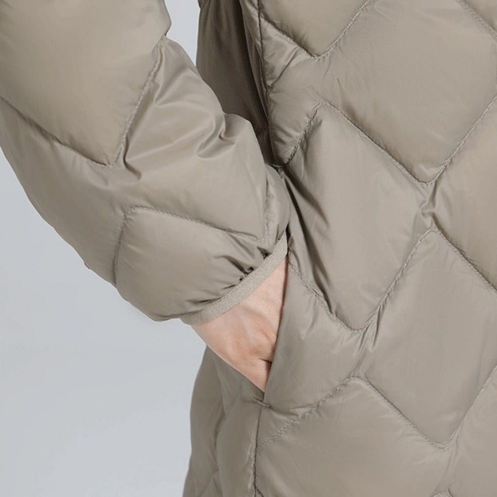 ラウンドネックミドル丈ダウンジャケット｜オフィスカジュアル レディース 通販【ミレジェネ】