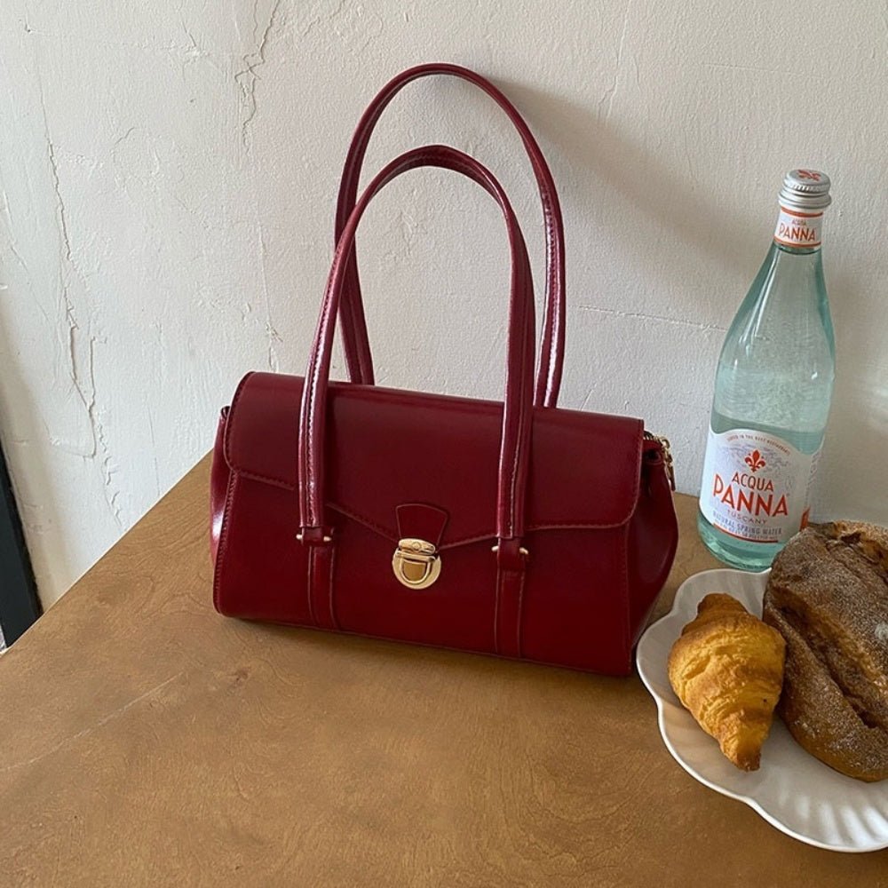 金具付き横長フラップバッグ｜オフィスカジュアル レディース 通販【ミレジェネ】