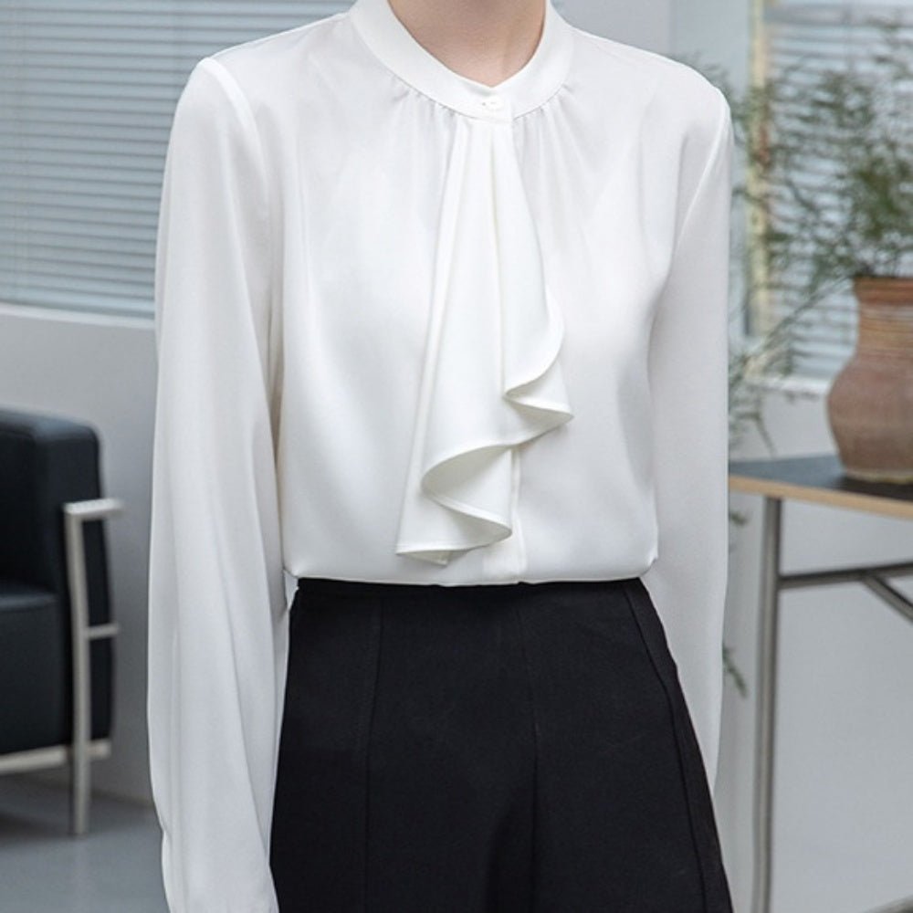 フリル付きハイネックシフォン長袖ブラウス｜オフィスカジュアル
