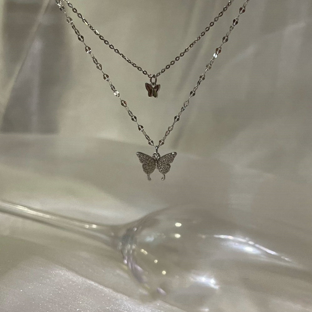 バタフライモチーフダブルネックレス｜オフィスカジュアル レディース 通販【ミレジェネ】