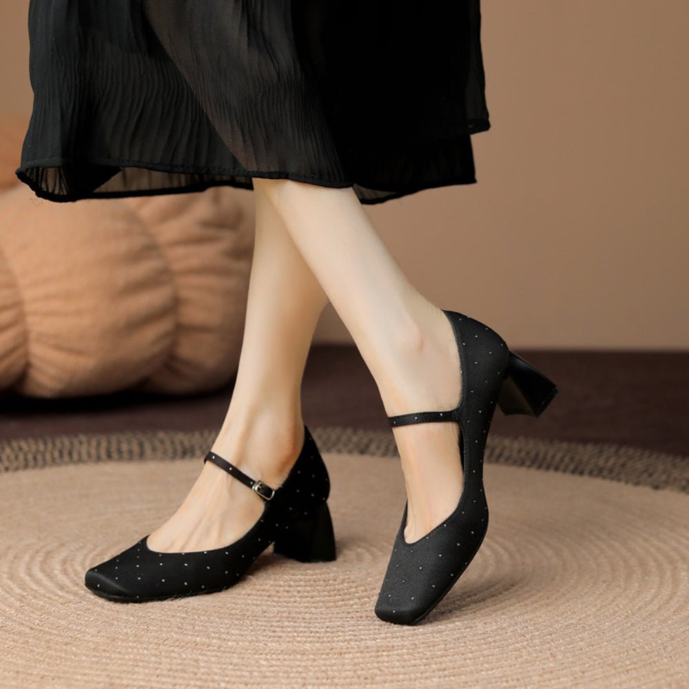 ラメドットスクエアトゥストラップパンプス｜オフィスカジュアル レディース 通販【ミレジェネ】