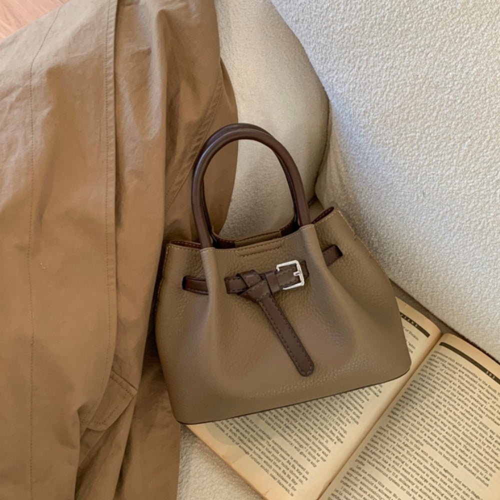 フロントベルトアクセントショルダーバッグ｜オフィスカジュアル レディース 通販【ミレジェネ】