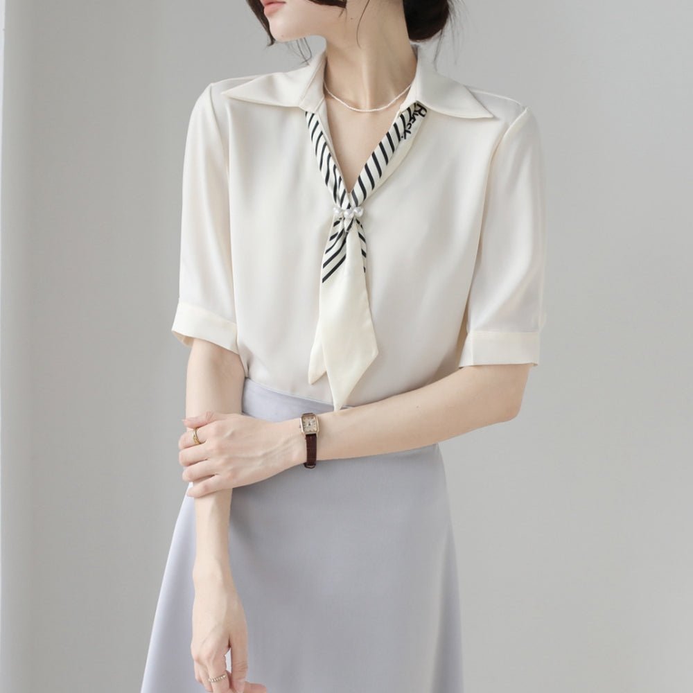 【骨格ストレートさんにおすすめ】アクセントスカーフ半袖ブラウス[ミレジェネ]｜オフィスカジュアル レディース 通販【ミレジェネ】
