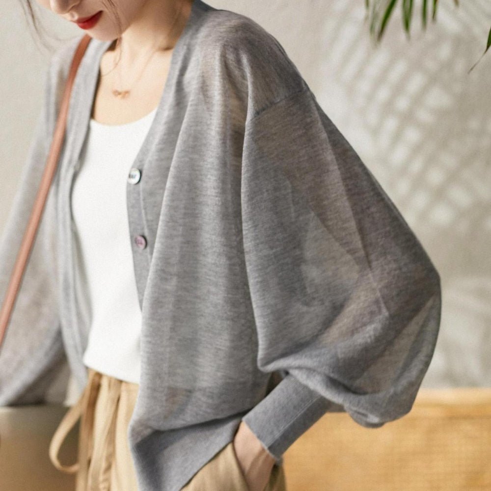 ランタンスリーブVネックカーディガン｜オフィスカジュアル