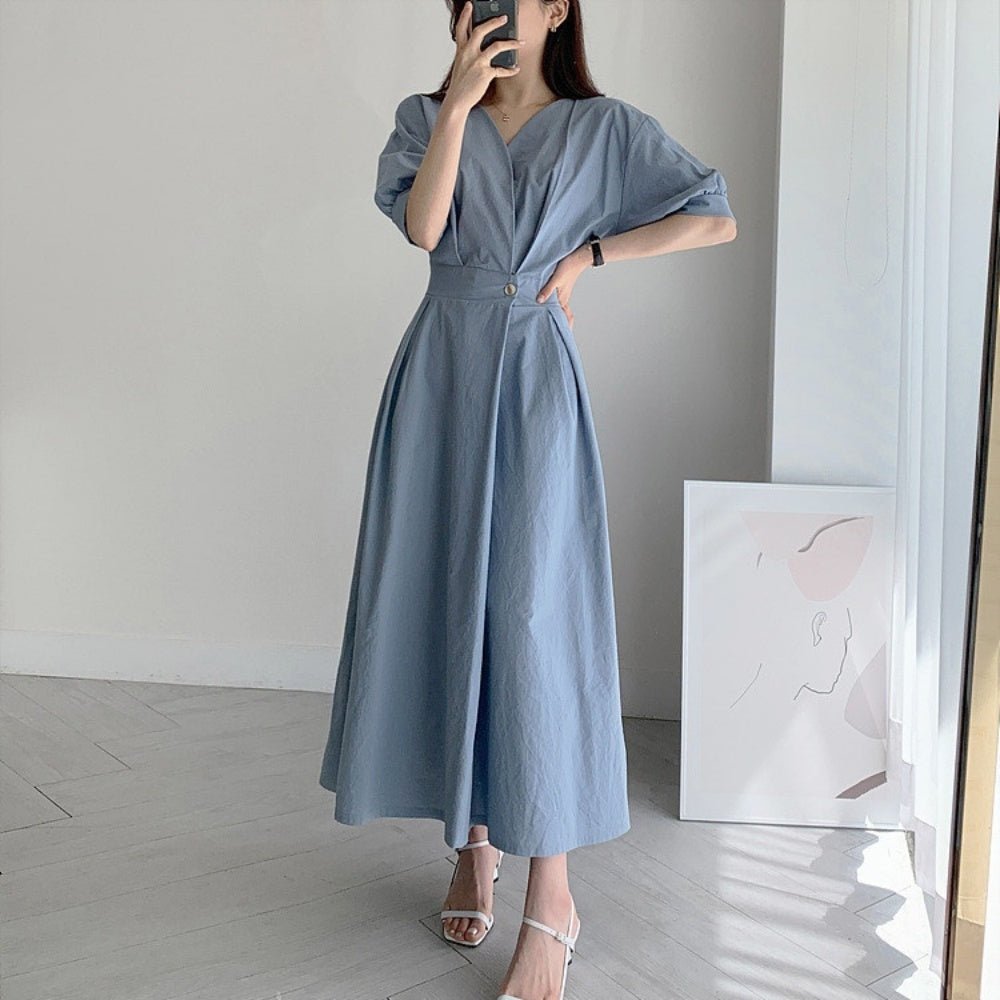 Vネックパフスリーブシンプル半袖ワンピース｜オフィスカジュアル